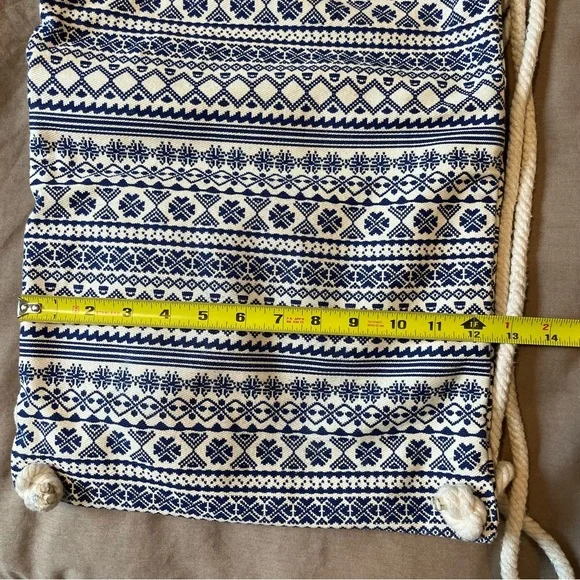 Patterned Canvas Backpack - Picture 9 of 9